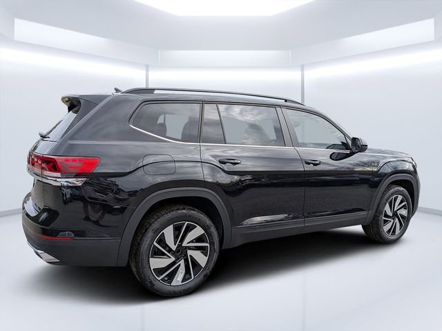 New 2026 Black Volkswagen 2.0T SE w/Technology image 3