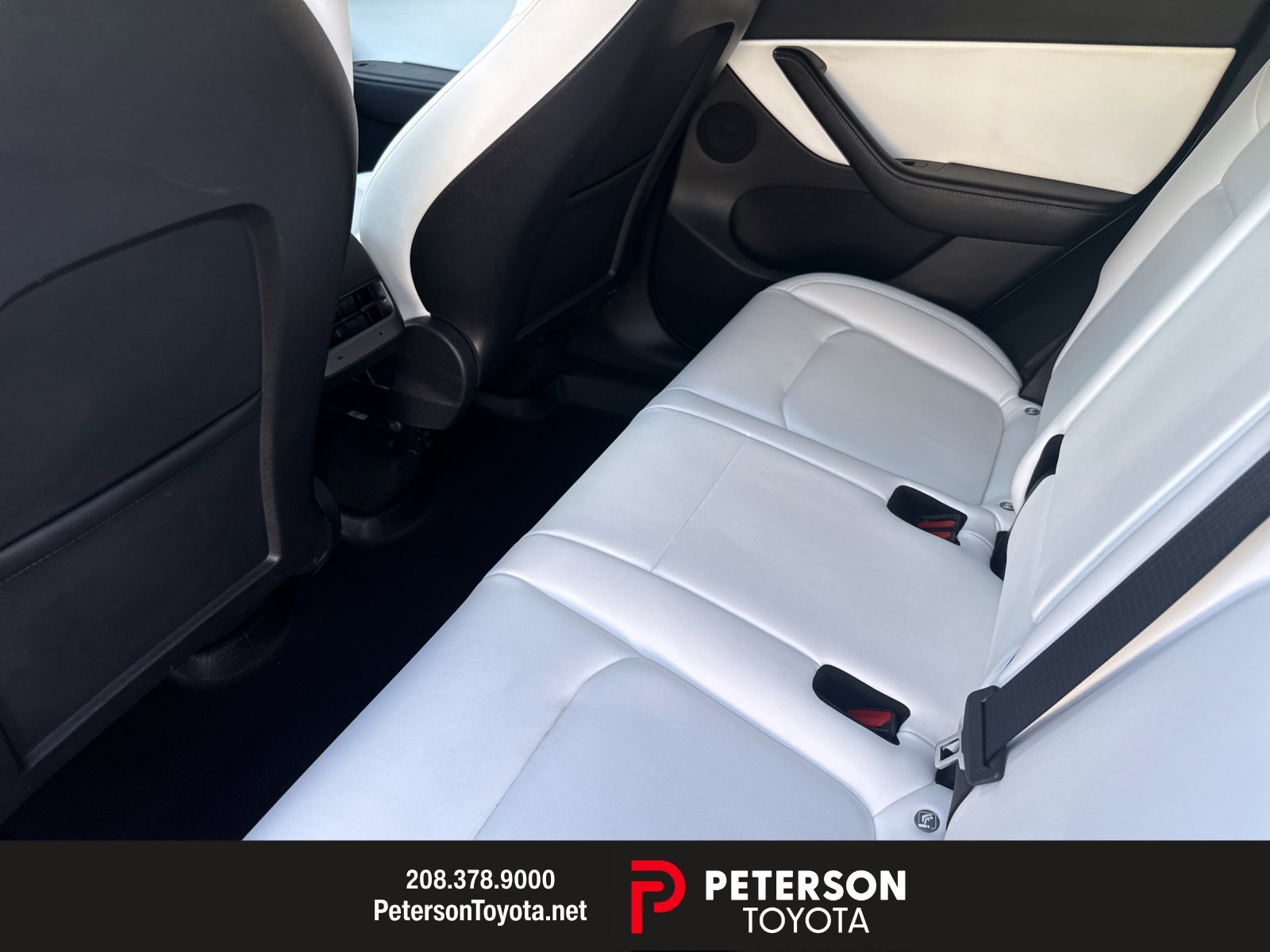 Used 2022  Tesla Performance image 11