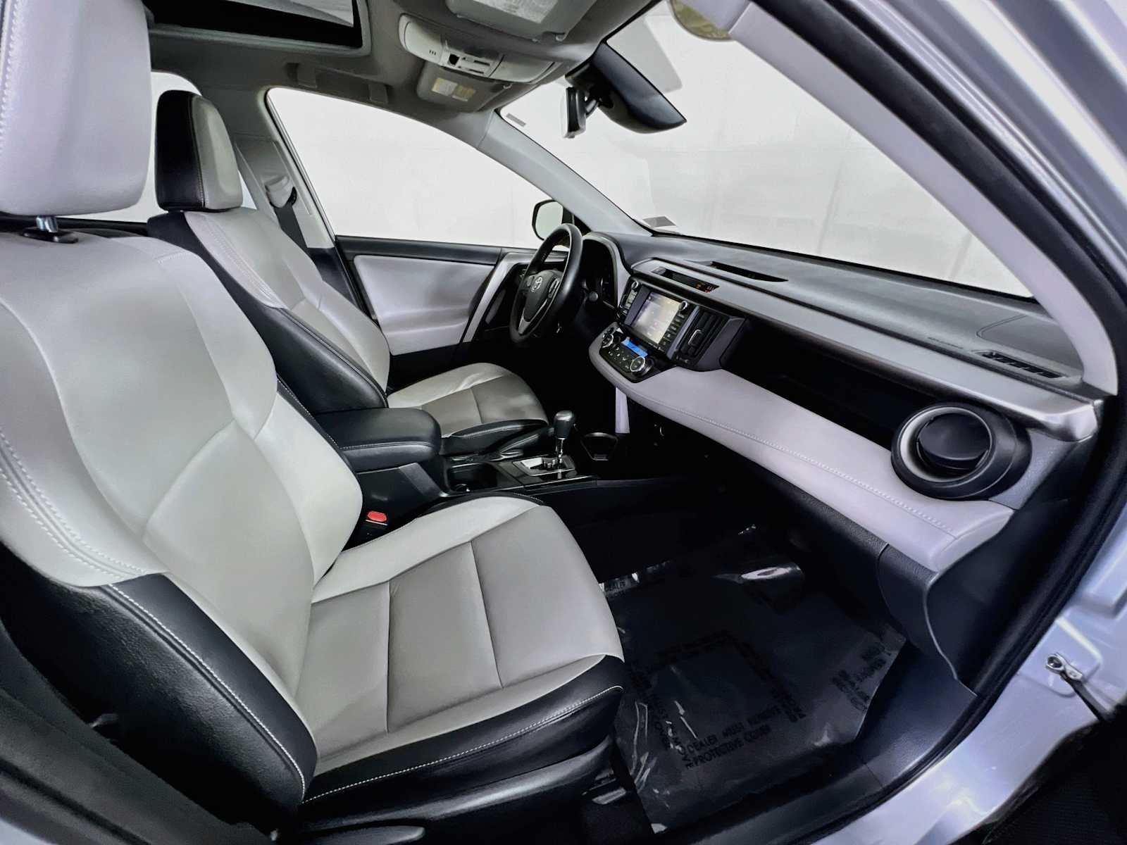 Used 2018 Silver Sky Metallic Toyota Limited image 28