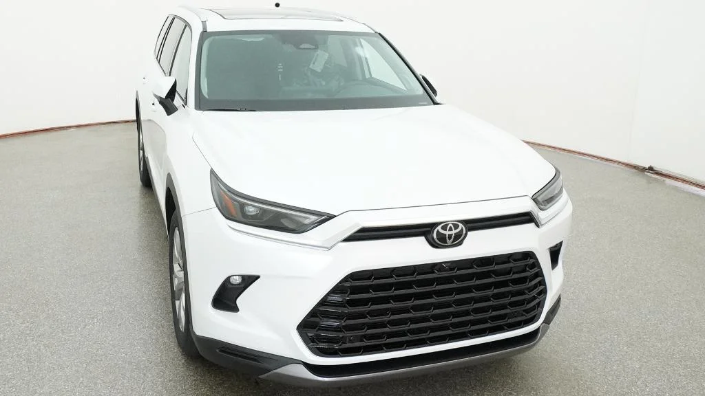 New 2026 Wind Chill Pearl Toyota Limited image 6