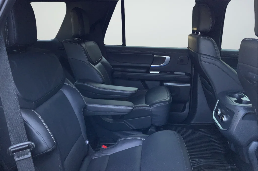 Used 2025 Black Ford Platinum image 21