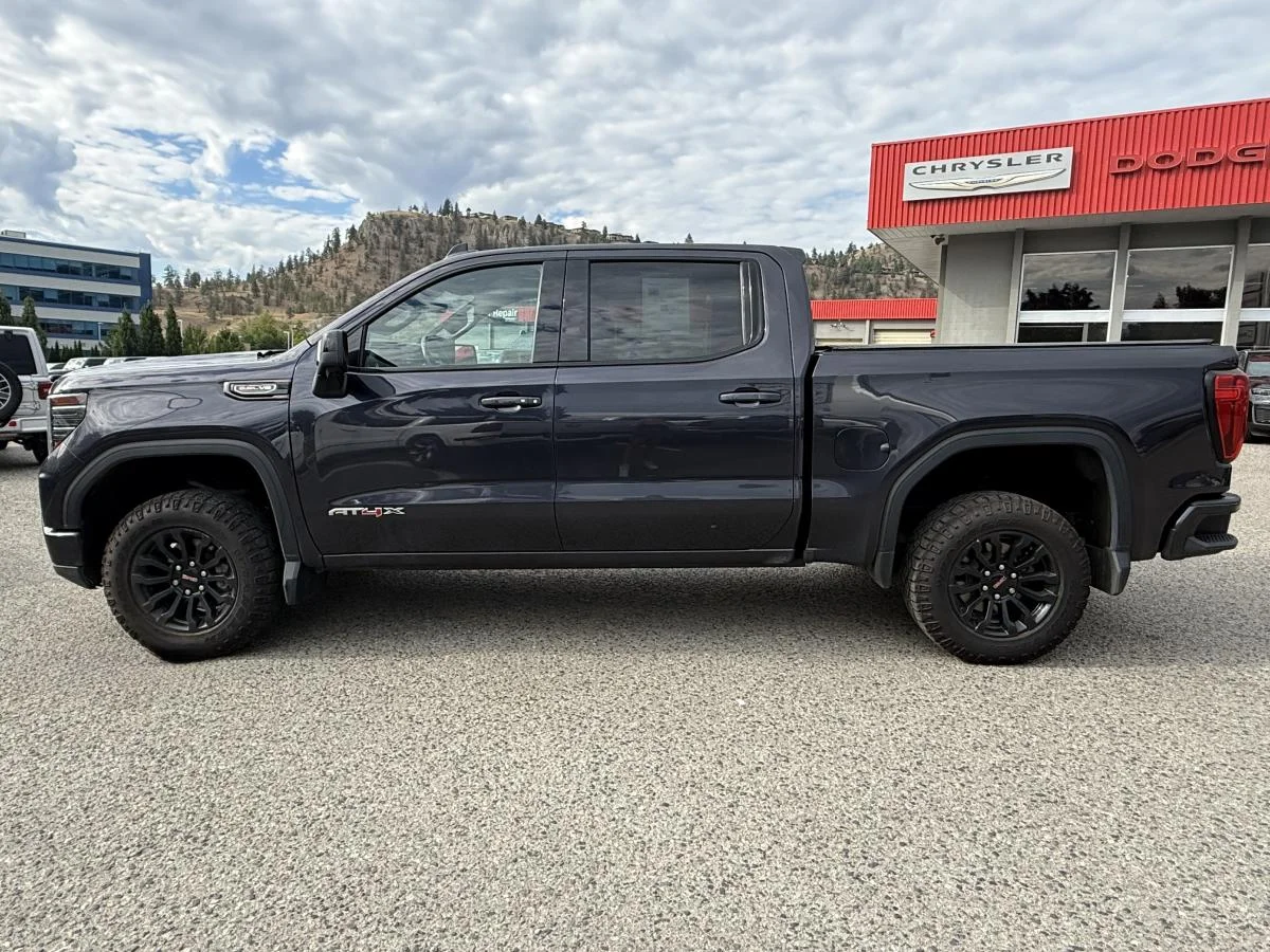 Used 2022 Grey GMC At4x image 3