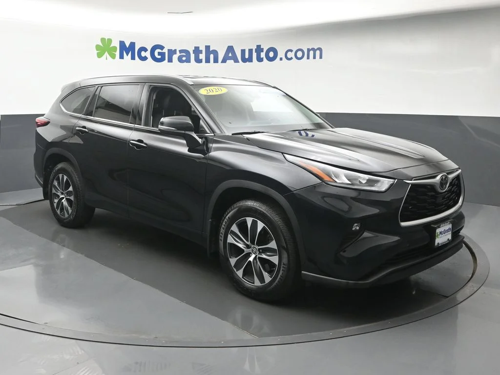 Certified Used 2020 Black Toyota XLE image 2
