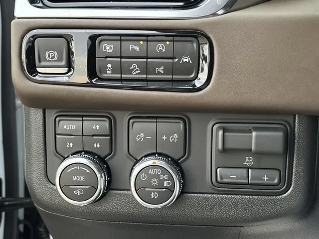 2027 GMC Yukon Denali Ultimate - Photo 18