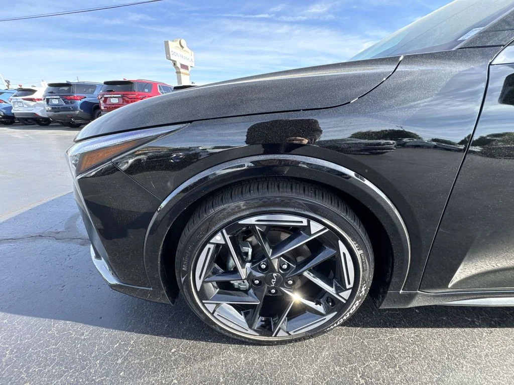 Used 2025 Black Kia GT-Line image 10