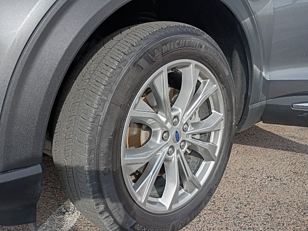 Used 2023 Carbonized Gray Metallic Ford XLT image 40
