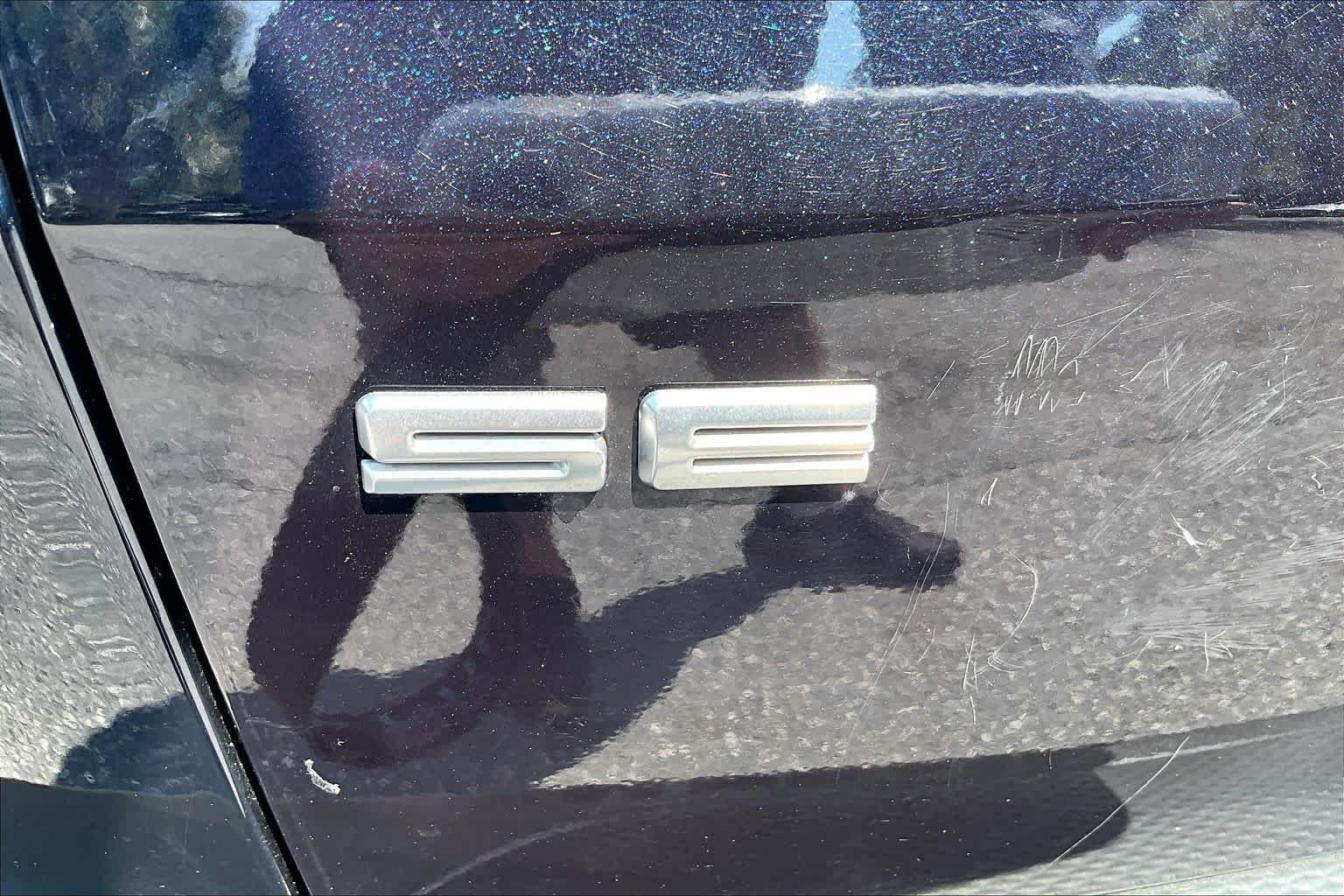 Used 2021 Antimatter Blue Metallic Ford SE image 10