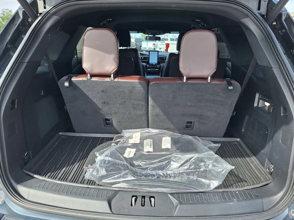 Used 2022 Blue Ford Platinum image 29