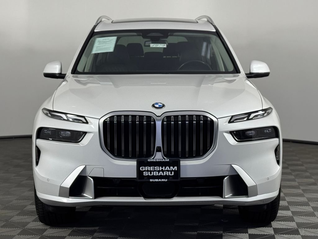 Used 2023 White Metallic BMW xDrive40i image 2