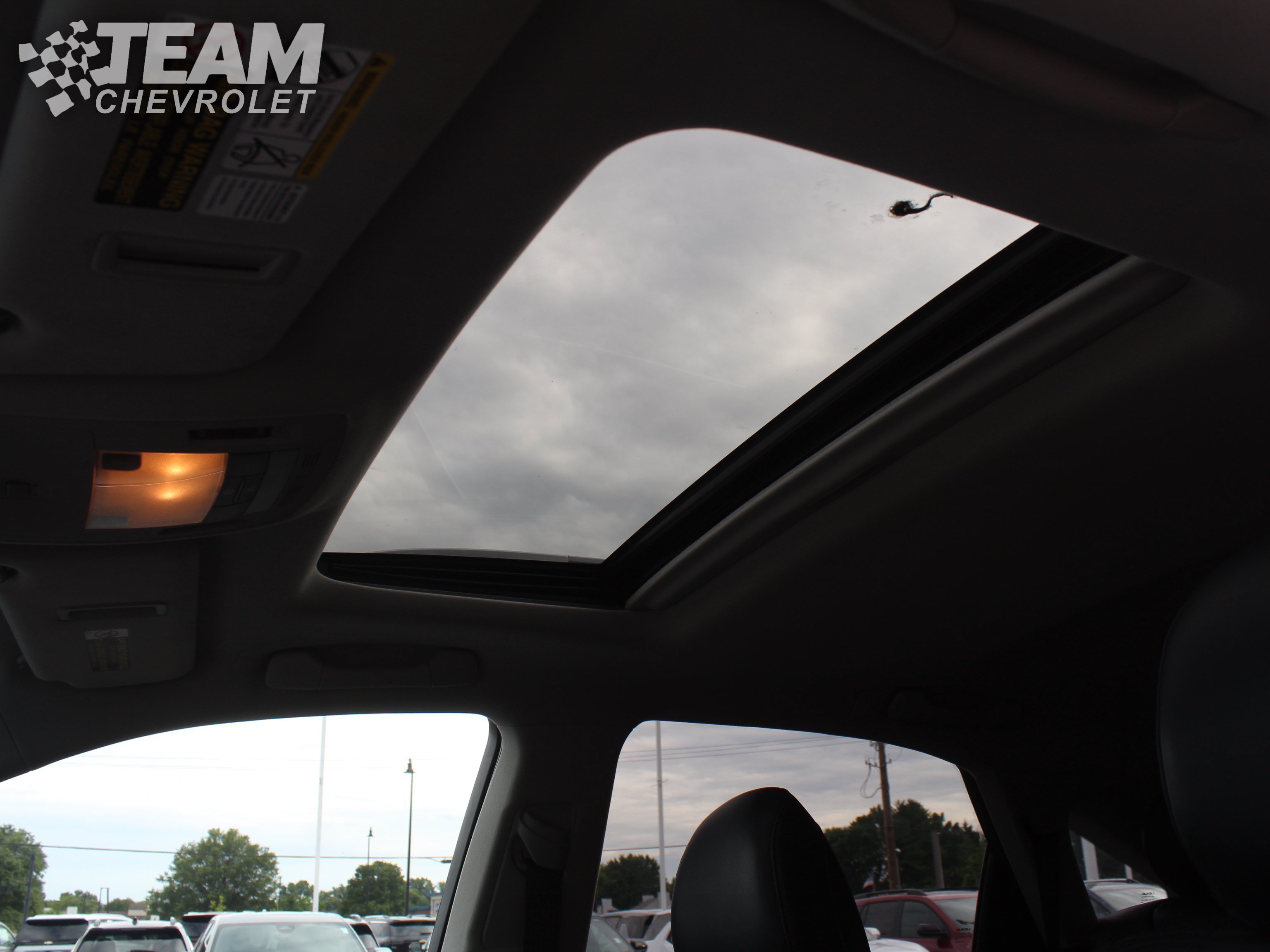 Used 2015 White Lexus  image 13