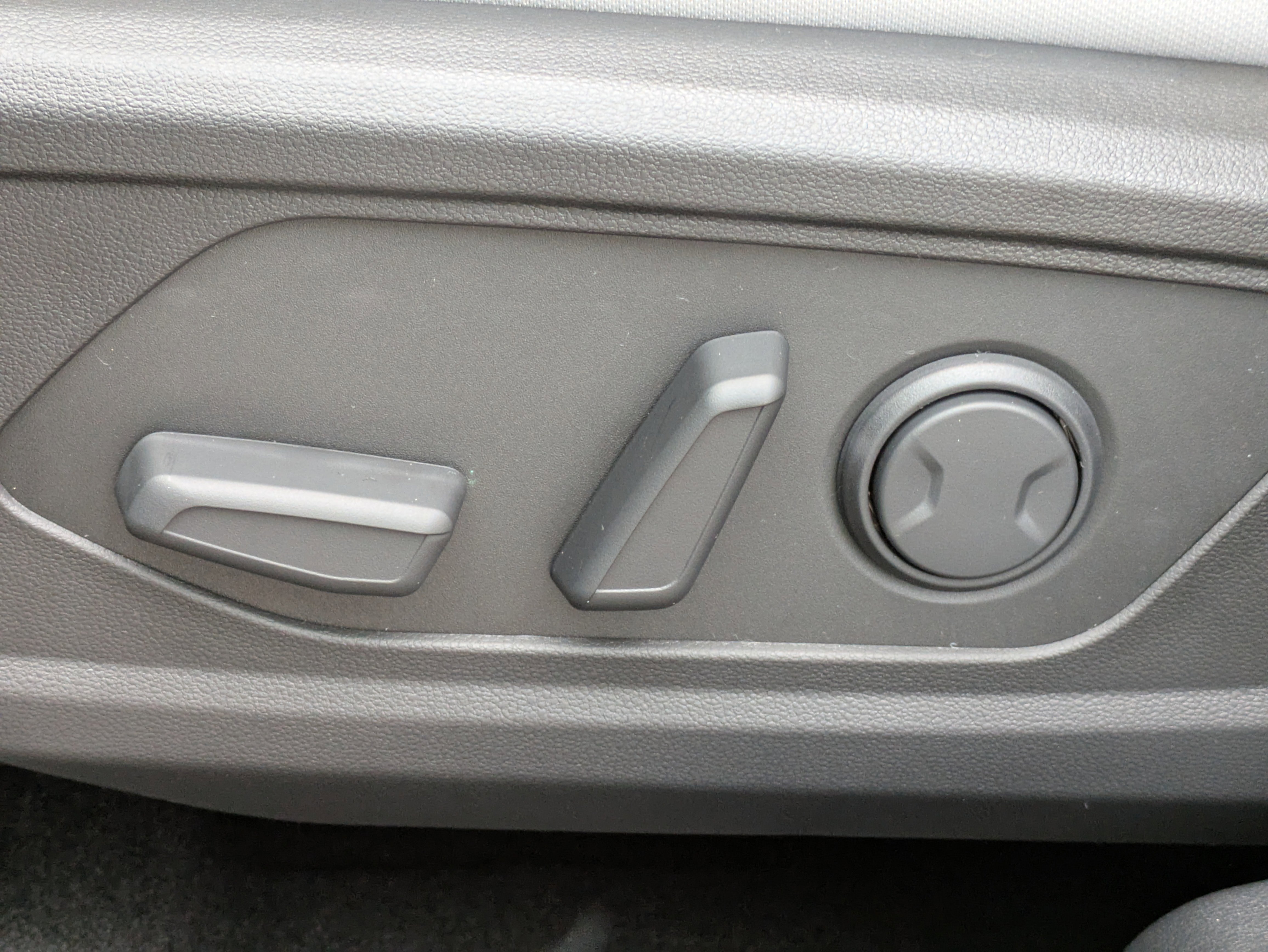 New 2026 Ash Black Hyundai SEL AWD image 46