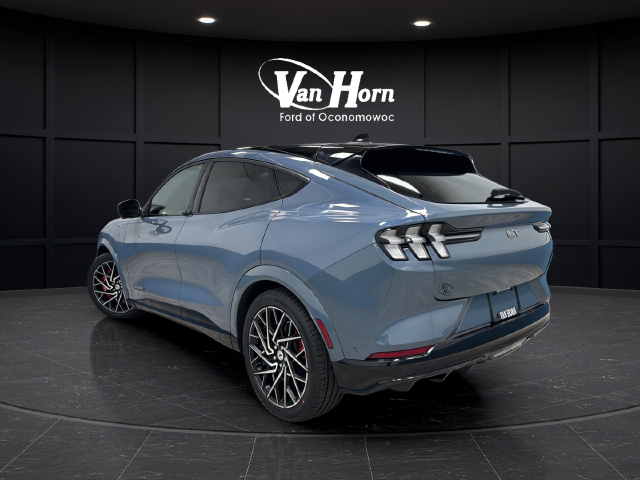 Used 2023 Vapor Blue Ford GT image 5