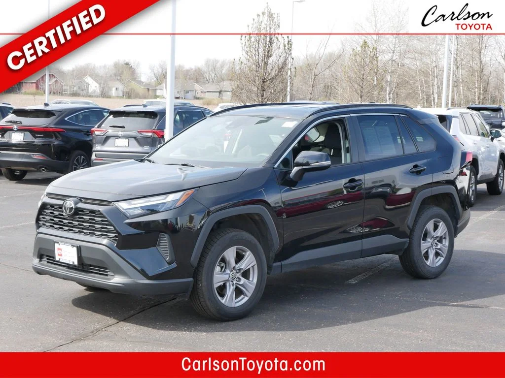 2025 Toyota RAV4 XLE AWD's photo