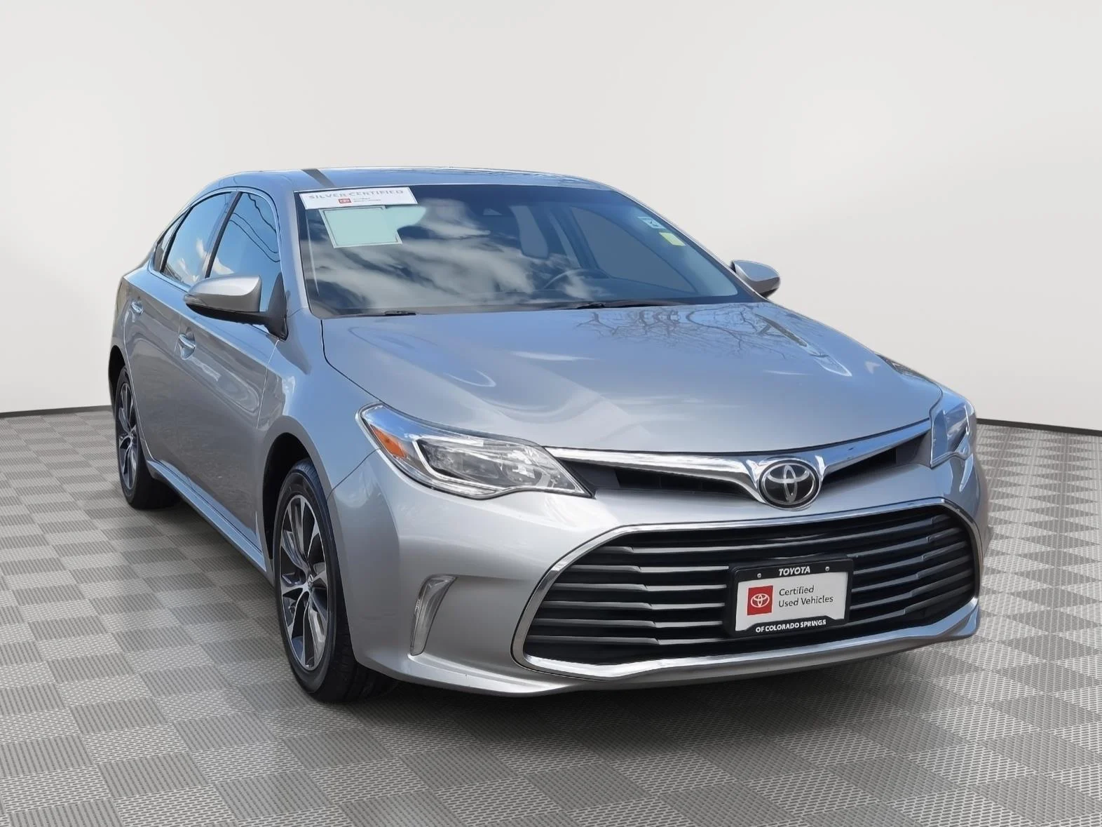 2018 Toyota Avalon XLE's photo