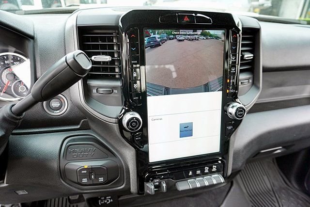 New 2026 Bright White Clear-Coat Exterior Paint RAM Tradesman image 33