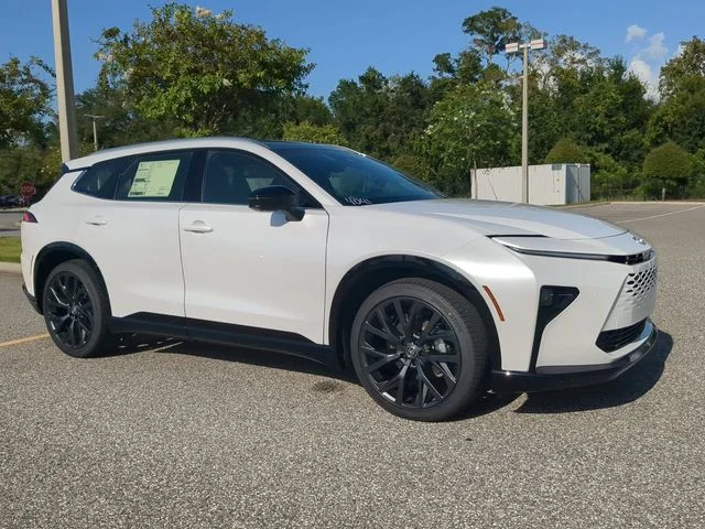 New 2026 Oxygen White Toyota Limited image 2