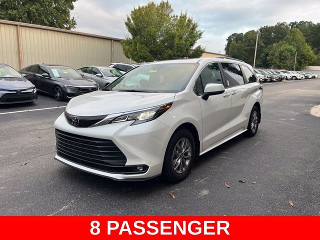 Used 2026 Beige Toyota XLE image 40