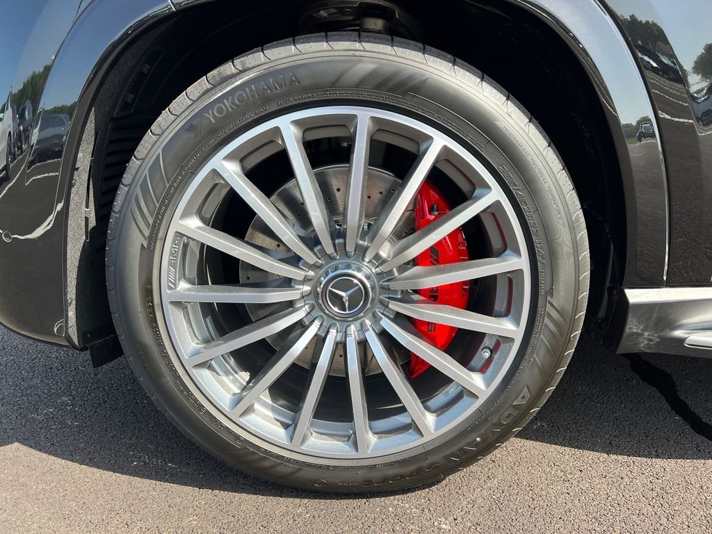 New 2026 Obsidian Black Metallic Mercedes-Benz AMG® GLS 63 4MATIC+ SUV image 36