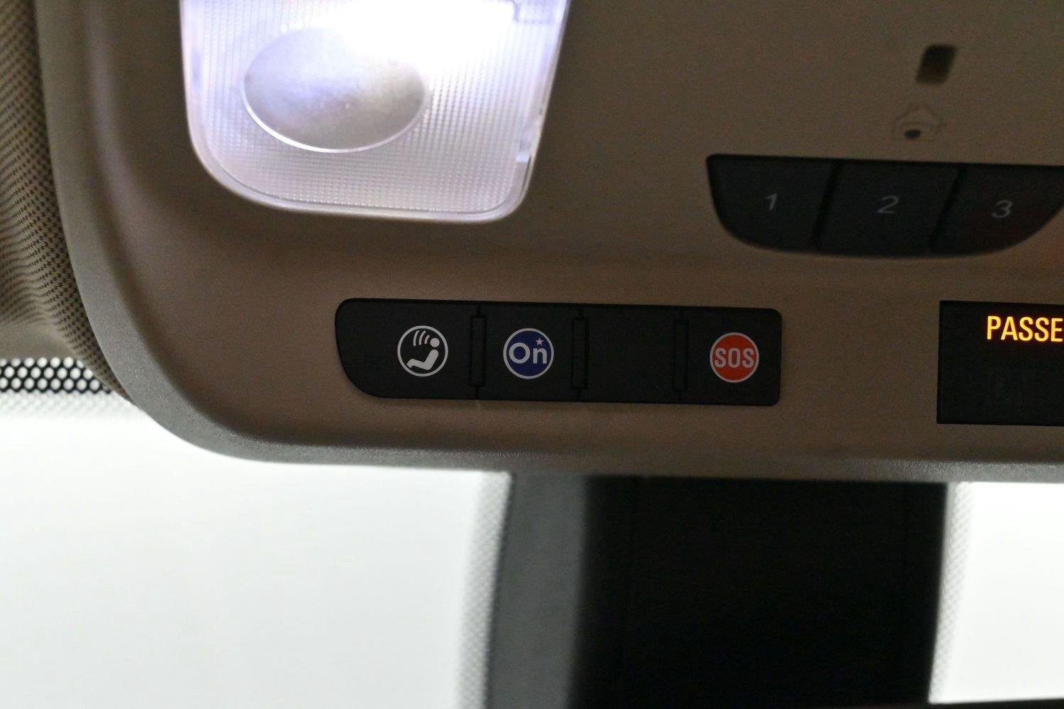 Used 2017 EBONY TWILIGHT METALLIC Buick Essence image 27
