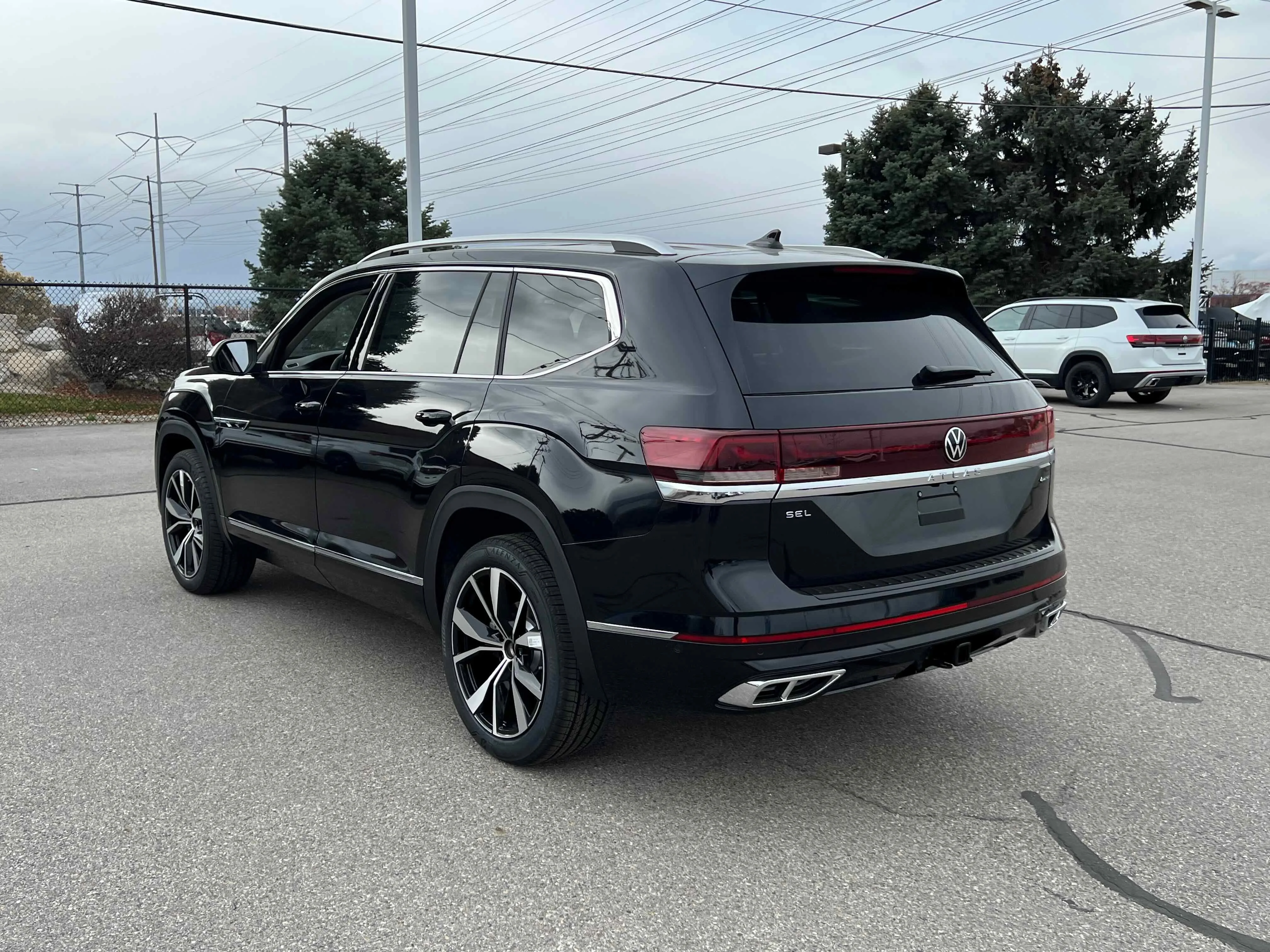 New 2026 Deep Black Volkswagen 2.0T SEL Premium R-Line image 11