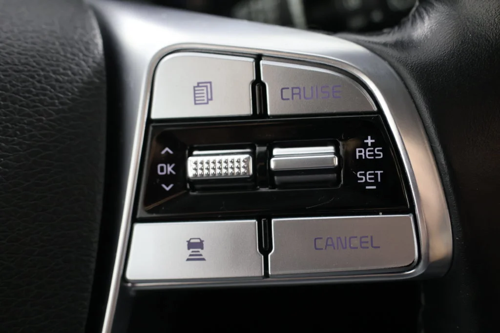Used 2020 Snow White Pearl Kia EX image 12