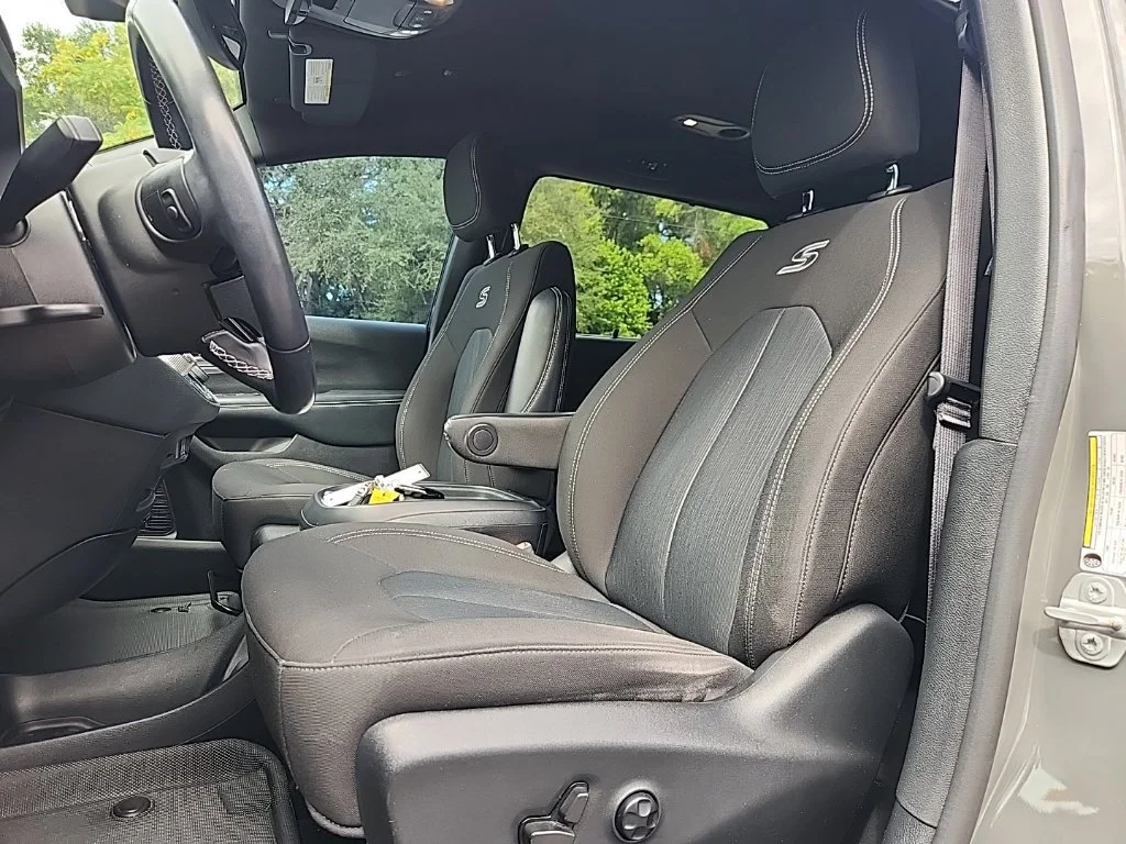 Used 2021 Ceramic Gray Clearcoat Chrysler Touring image 2