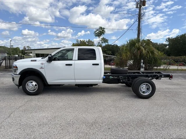 New 2026 Bright White Clear-Coat Exterior Paint RAM Tradesman image 7