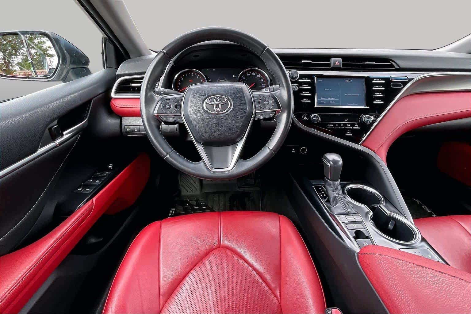 Used 2018 Midnight Black Metallic/Wind Chill Toyota XSE image 5