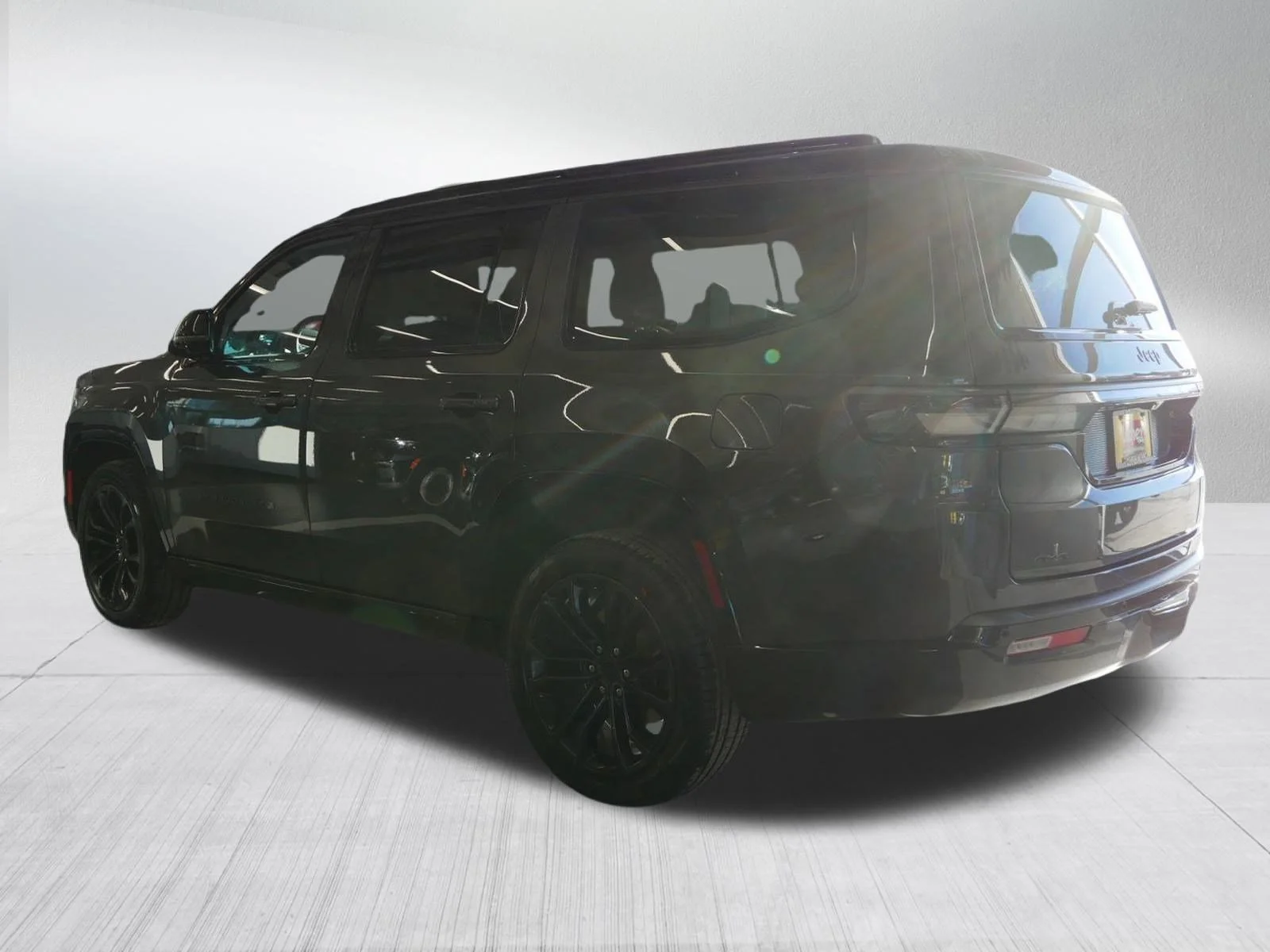 New 2026 Baltic-Gray Metallic Clear-Coat Exterior Paint Jeep Summit Obsidian image 5