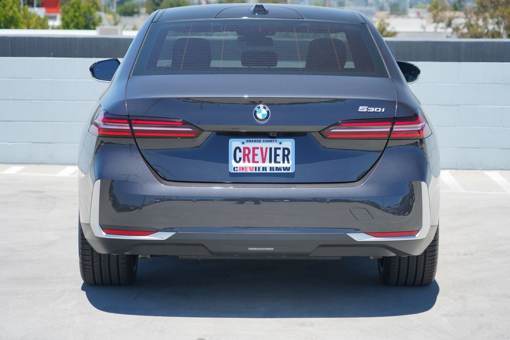 New 2026 Dark Graphite Metallic BMW 530i image 6