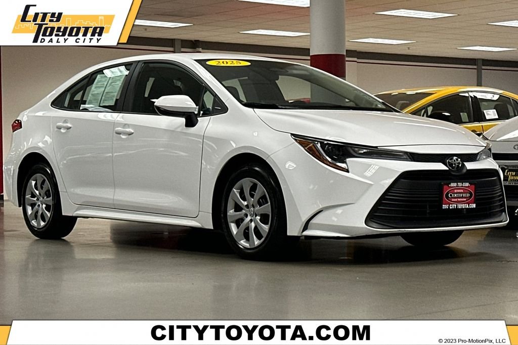 2025 Toyota Corolla LE