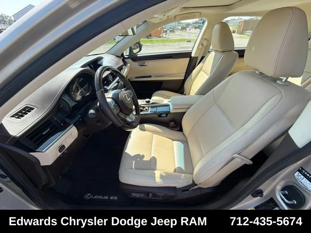 Used 2016 Beige Lexus 350 image 12