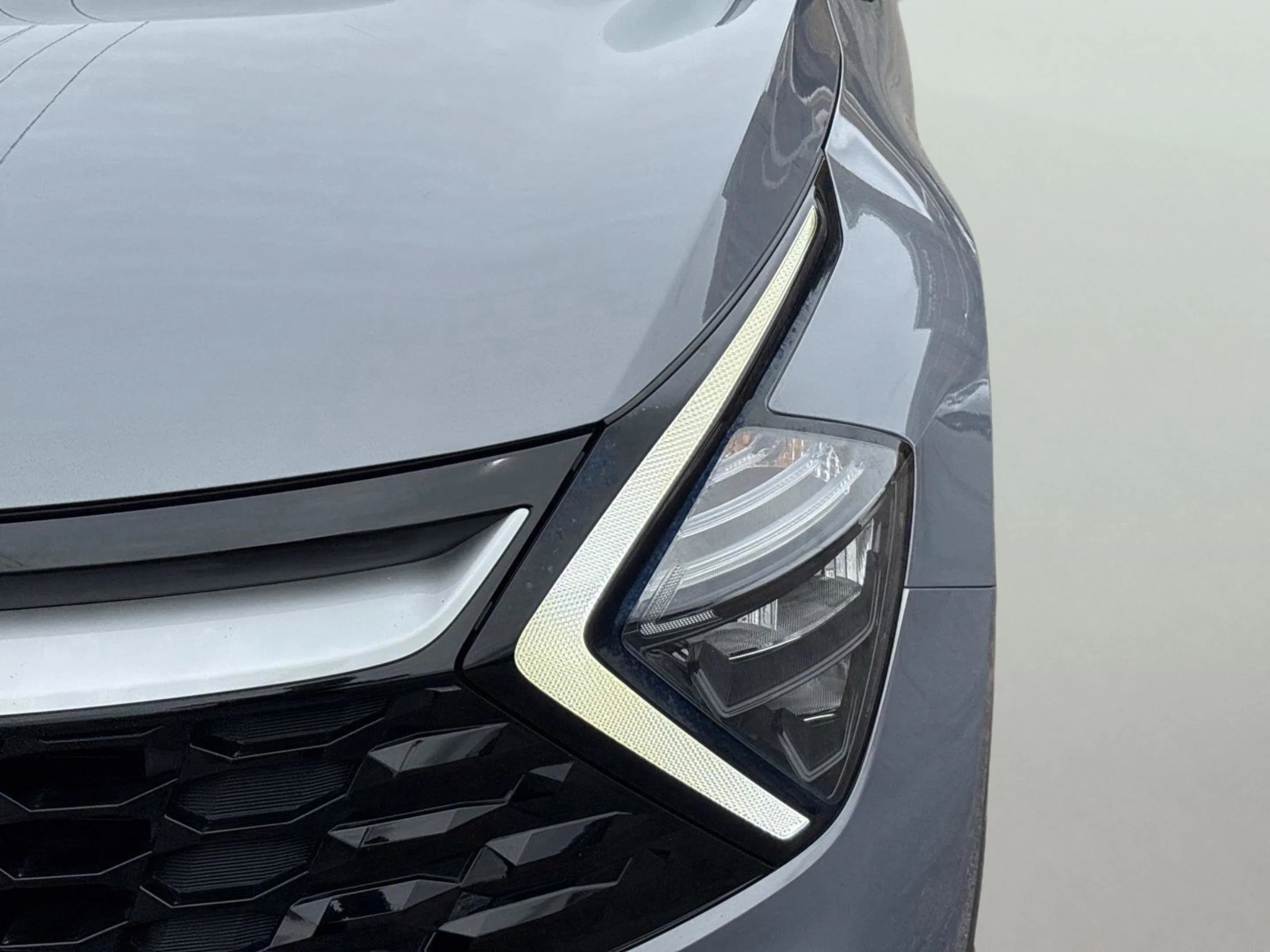 2023 Kia Sportage EX - Photo 10