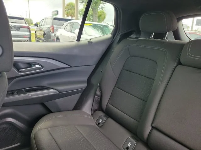 2025 Chevrolet Equinox EV 1LT - Photo 13