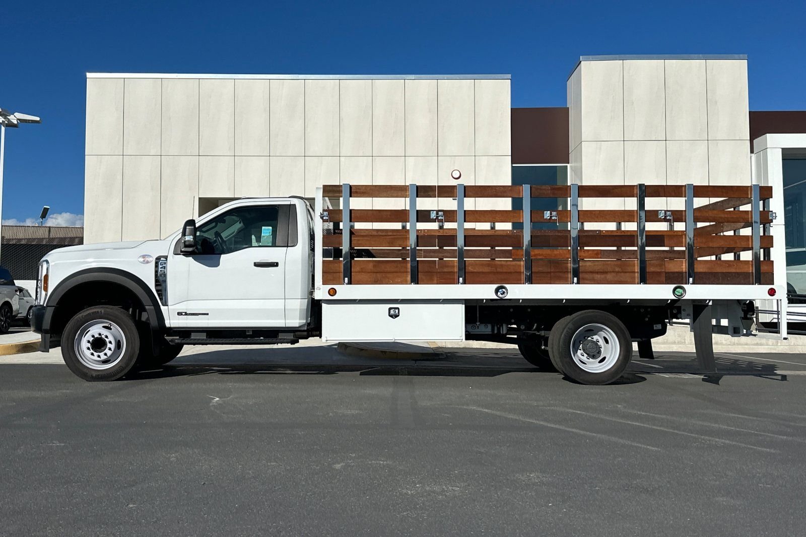 2024 Ford F-450 Super Duty Chassis Cab XL - Photo 6