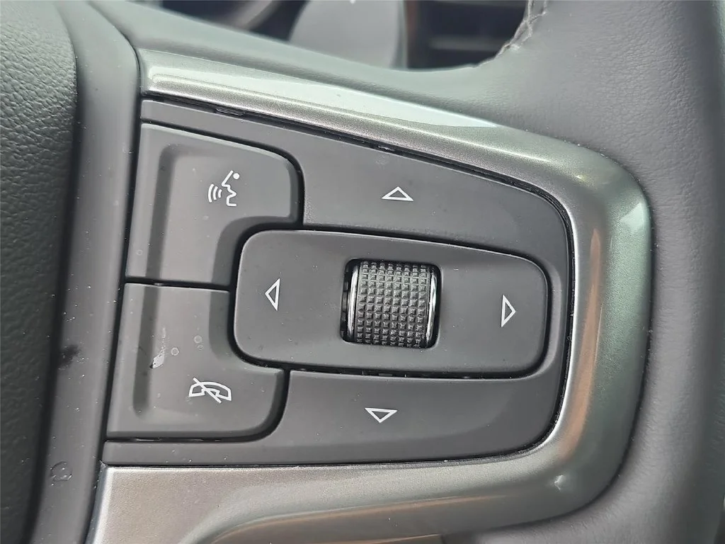 Used 2026 Summit White Chevrolet RST image 22