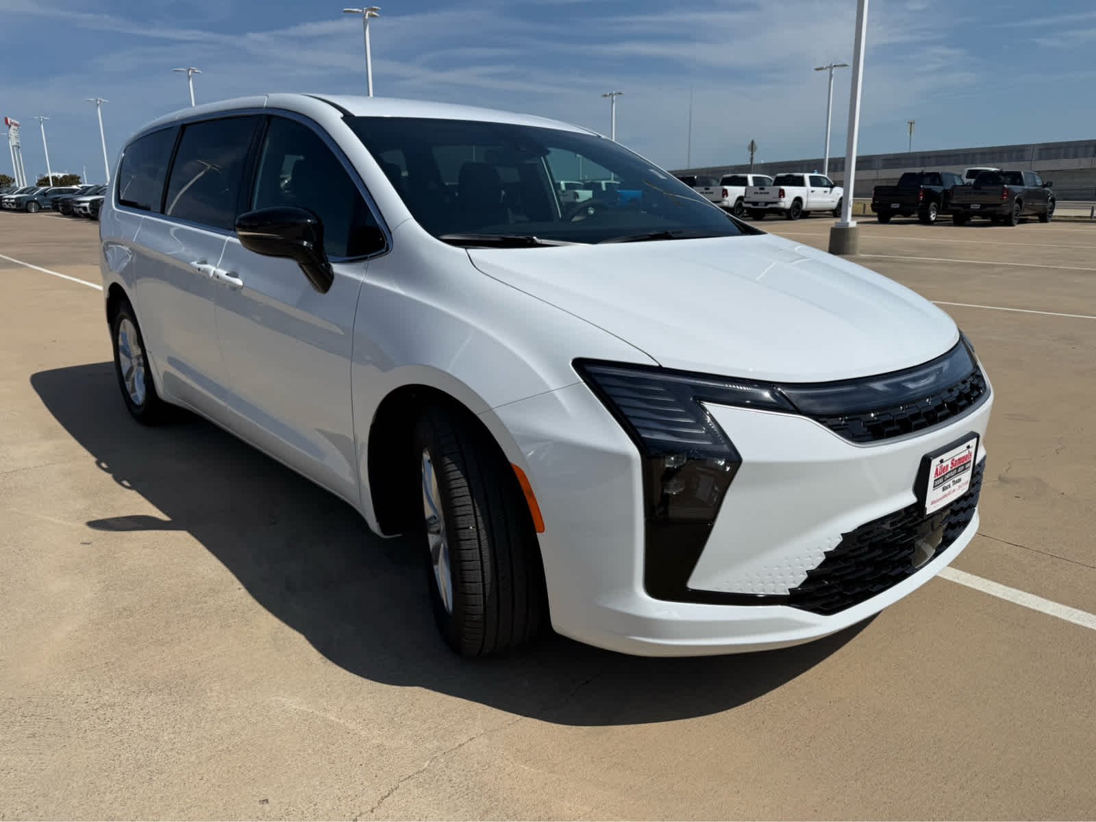 New 2027 Bright White Clearcoat Chrysler Select image 4