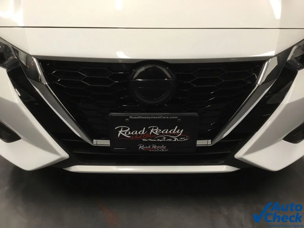 Used 2023 White Nissan SV image 13
