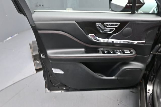 Used 2025 Black Lincoln Grand Touring image 21