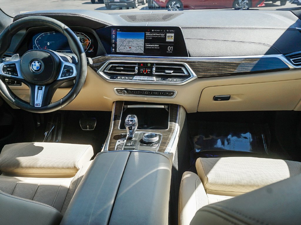 Used 2021 Gray BMW xDrive40i image 15