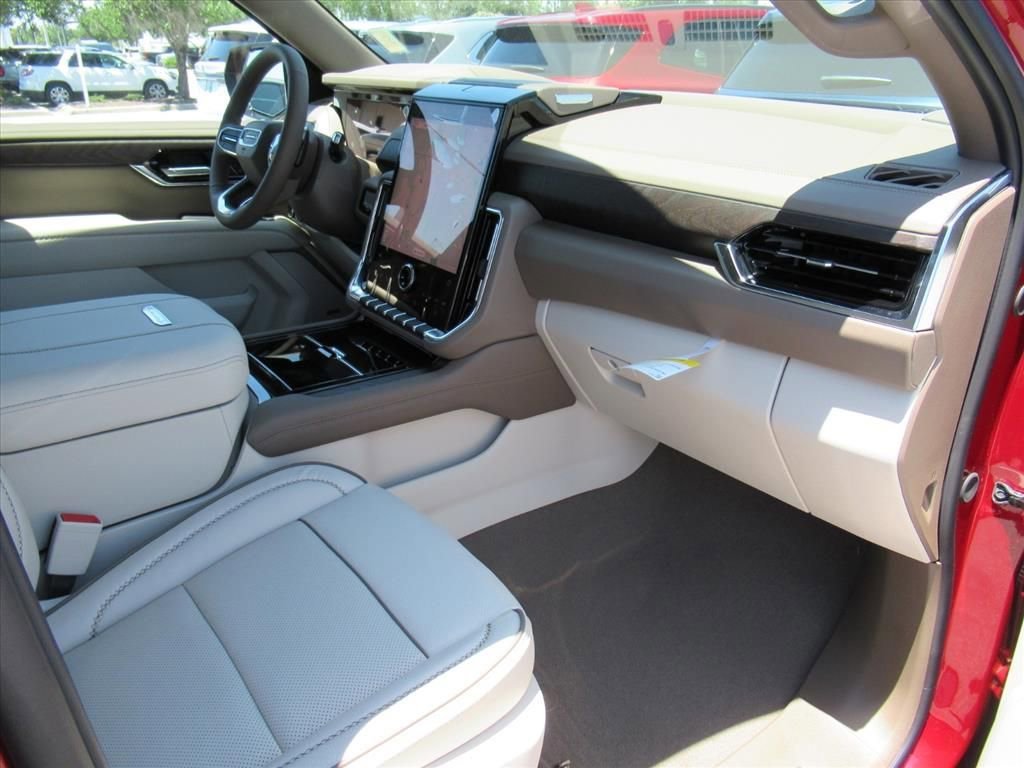 2026 GMC Yukon Denali - Photo 11