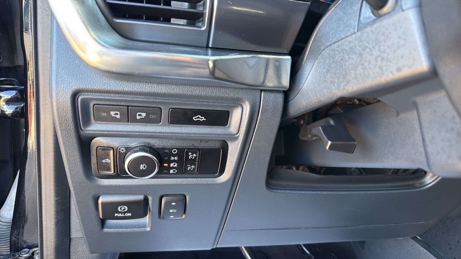 Used 2022 Black Ford Lariat image 45