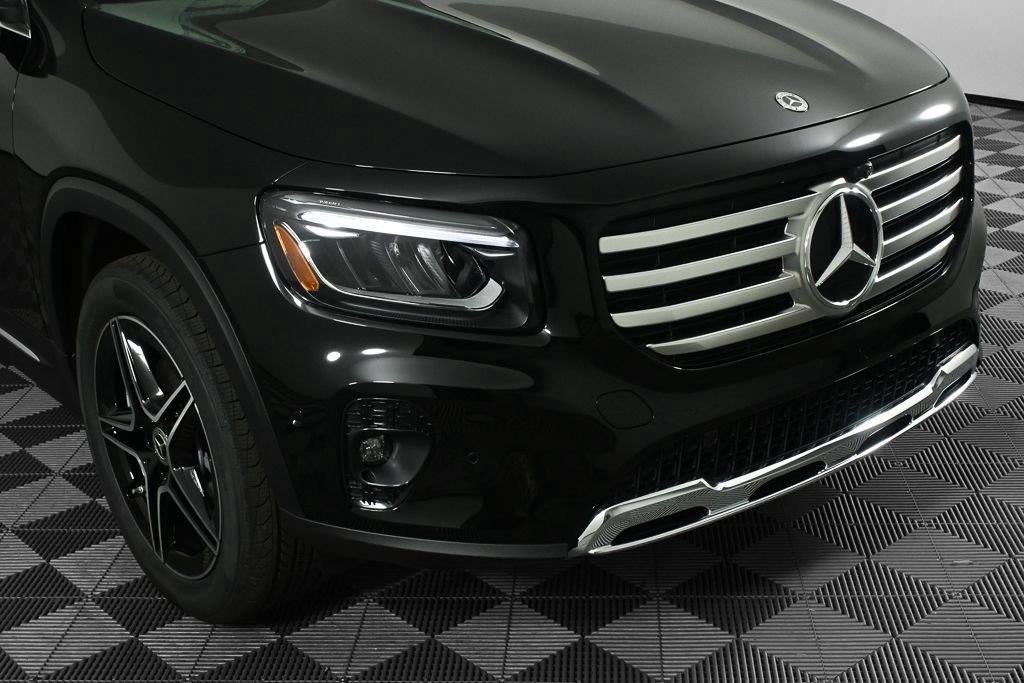 New 2026 Night Black Mercedes-Benz GLB 250 image 37