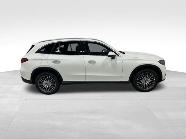 New 2026  Mercedes-Benz GLC 300 image 3