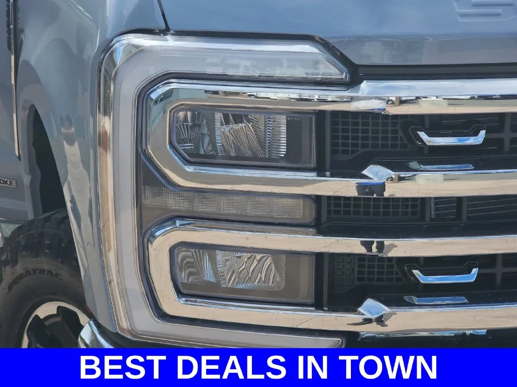 New 2026 Glacier Gray Metallic Tri-Coat Ford F-250® Lariat® image 34