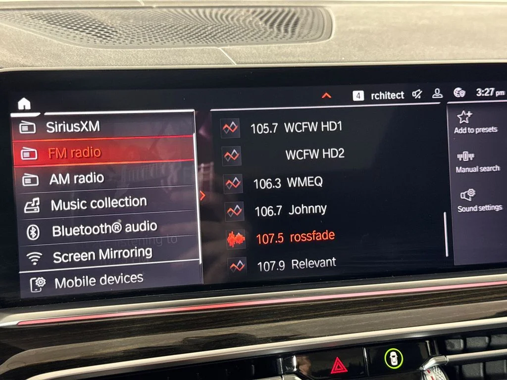 Used 2019 Gray BMW xDrive40i image 21