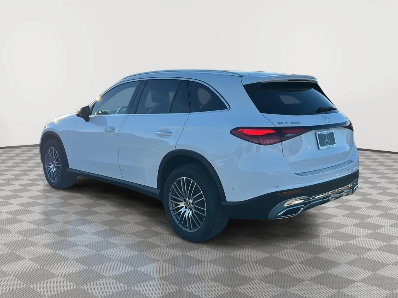 New 2026 Polar White Mercedes-Benz GLC 300 image 5