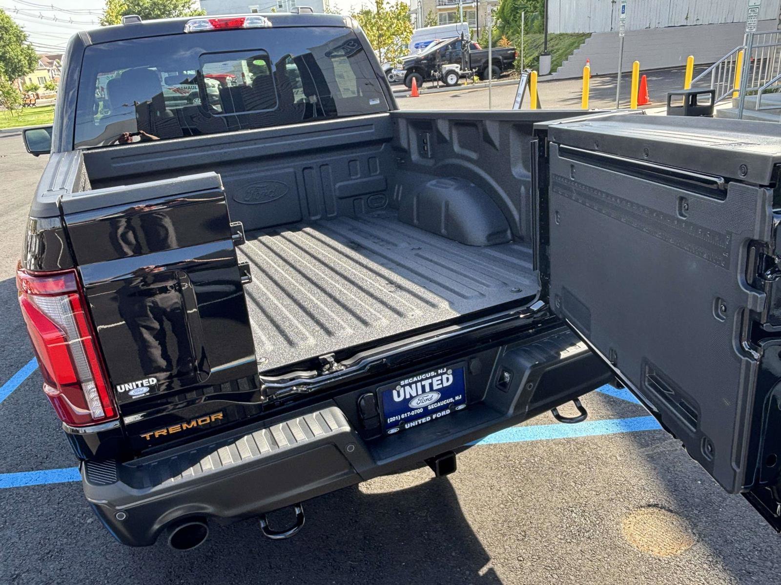 New 2026 Agate Black Metallic Ford Tremor® image 13