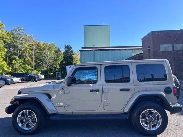 Used 2022 Beige Jeep Unlimited Sahara image 4
