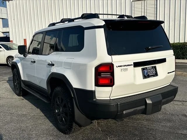 Used 2025 White Toyota Base image 8